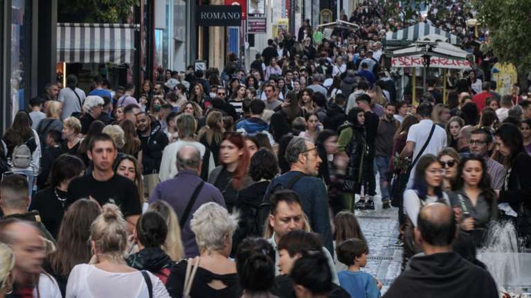 Ανοίγει ο δρόμος για χορήγηση έκτακτου επιδόματος σε ευάλωτους - Στα 6 δισ. ευρώ το πρωτογενές πλεόνασμα