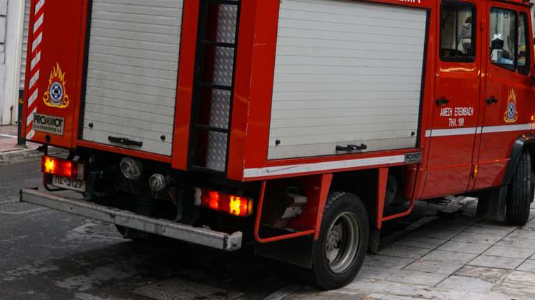 Θεσσαλονίκη: Φωτιά σε φορτηγό πριν τα διόδια Λαγκαδά - Μεγάλο μποτιλιάρισμα στην Εγνατία [Βίντεο]