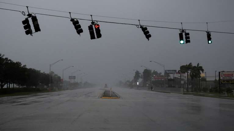 Ο κυκλώνας Ίαν πλησιάζει τη Φλόριντα: Για &quot;ιστορική&quot; καταιγίδα προειδοποιούν οι ειδικοί - Καταστροφές και blackout [εικόνες-βίντεο]