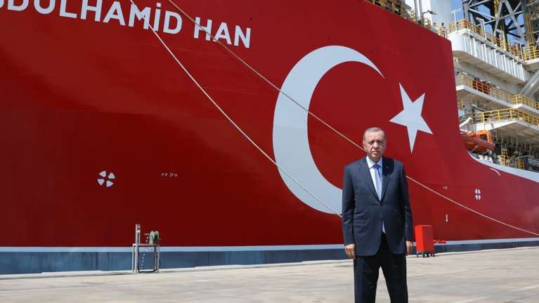 Νέα αιχμή Ερντογάν: Η Ελλάδα ενοχλήθηκε πολύ από το Αμπντούλ Χαμίτ Χαν  - Ντονμέζ: Σε 45 - 60 ημέρες θα ολοκληρωθεί η γεώτρηση