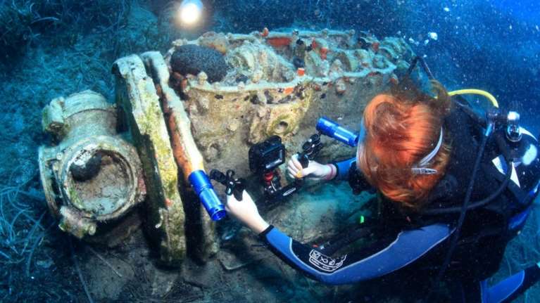 Εντυπωσιακές εικόνες: Γερμανικό "Στούκα" του Β' Παγκοσμίου Πολέμου εντοπίστηκε στο βυθό της Καρπάθου