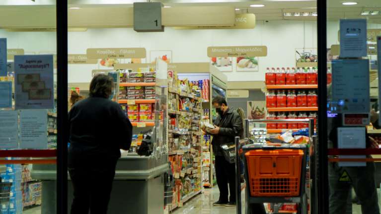 Κορονοϊός: Νέα μέτρα για τα σούπερ μάρκετ - Λιγότεροι πελάτες, ένας ανά 9 τ.μ.