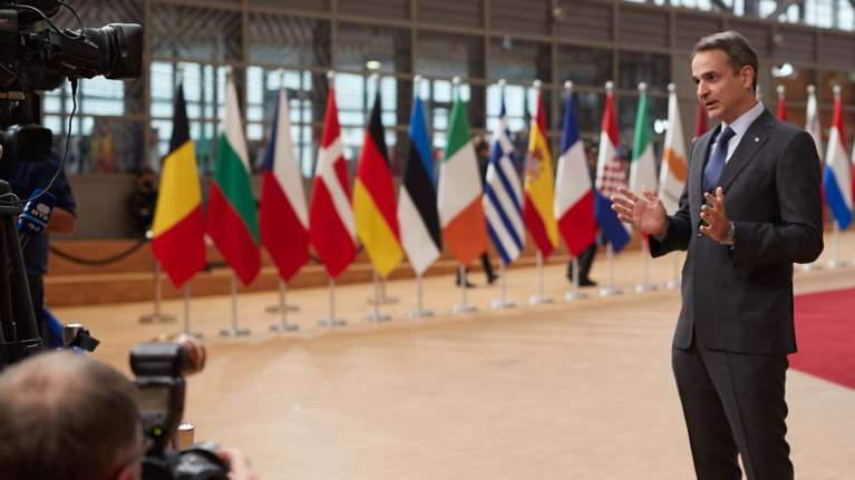 Μητσοτάκης: Θα συζητήσουμε εμβολιασμό για τα παιδιά άνω των 12 ετών - Έτοιμη η Ελλάδα για το ευρωπαϊκό πιστοποιητικό