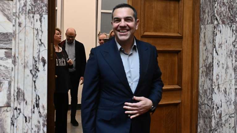 Σε εύθραυστη εκεχειρία ο ΣΥΡΙΖΑ για να γίνει το συνέδριο - Οι δεύτερες σκέψεις του Τσίπρα για τη στάση που θα κρατήσει