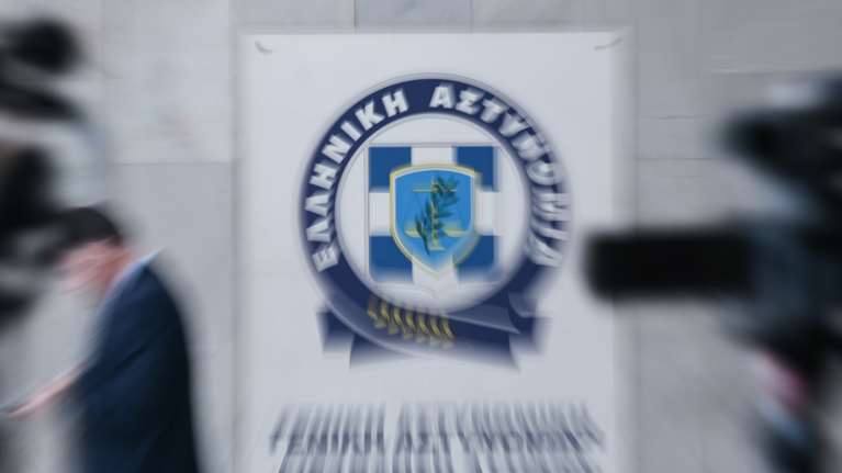 Διαφθορά στην ΕΛΑΣ: Ψάχνουν τον αξιωματικό με τα βενζινάδικα, αυτόν που έχτιζε σπίτι και τις υποκλοπές κατά παραγγελία