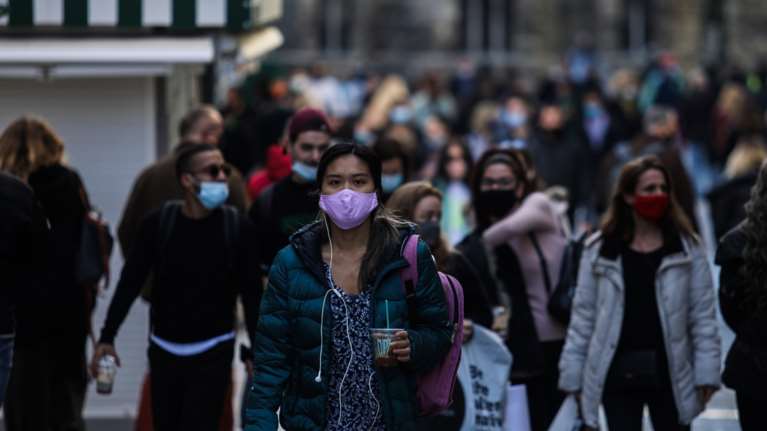 Μετάλλαξη κορονοϊού: Αλαλούμ με τις μάσκες - ΠΟΥ: Οι υφασμάτινες εξακολουθούν να είναι το ίδιο αποτελεσματικές