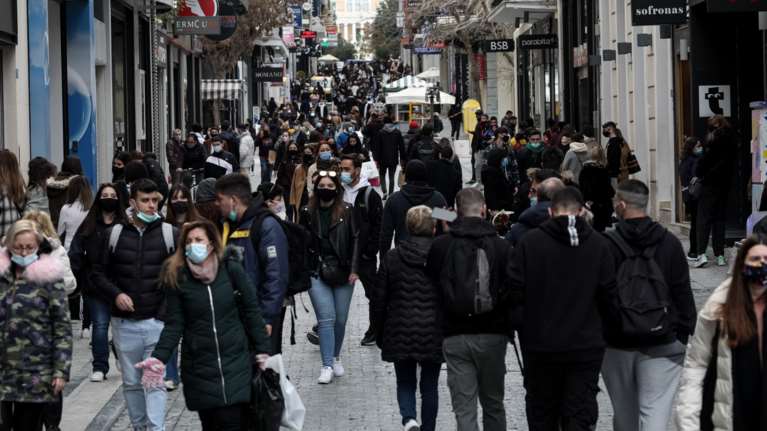 Κορονοϊός: &quot;Λυγίζει&quot; η Αττική με 526 νέα κρούσματα - Ρεκόρ λοιμώξεων στο Κέντρο της Αθήνας
