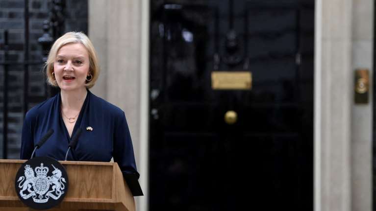 Ραγδαίες εξελίξεις στη Βρετανία: Η Λιζ Τρας ανακοίνωσε την παραίτησή της - Μόλις 45 μέρες στην καρέκλα της πρωθυπουργού