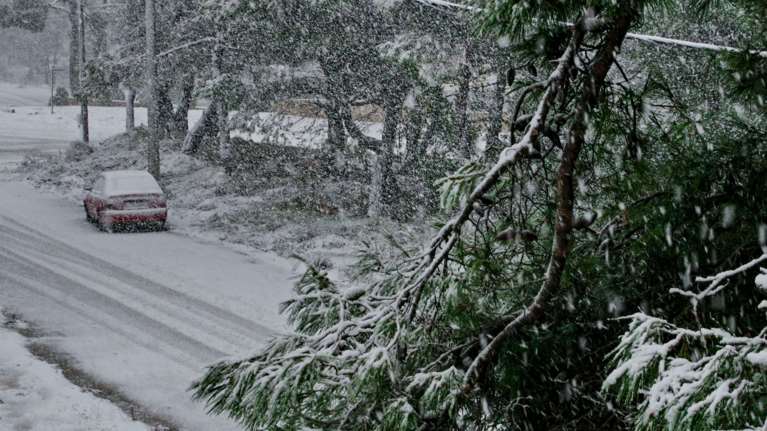 Έρχεται κακοκαιρία διαρκείας: Λασποβροχές, χιόνια και απότομη πτώση της θερμοκρασίας [βίντεο]