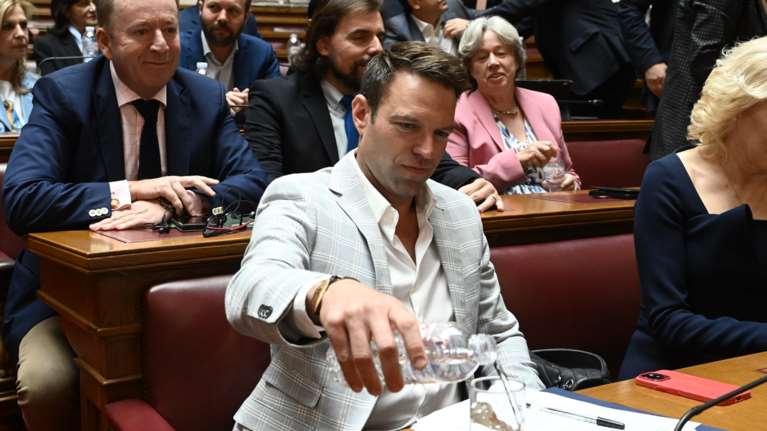 Βγήκαν τα "μαχαίρια" στον ΣΥΡΙΖΑ: Οι 16 που ψήφισαν λευκό, οι αντιδράσεις και η συγγώμη του Στέφανου Κασσελάκη