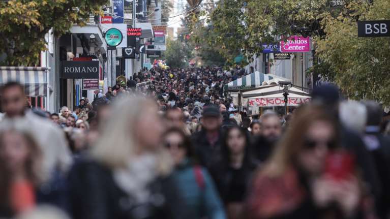 "Καμπανάκι" ειδικών για κορονοϊό και γρίπη: Τέλη Ιανουαρίου η κορύφωση της Covid με πάνω από 7000 κρούσματα τη μέρα