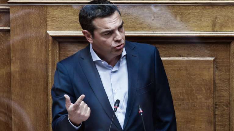 Τσίπρας: Σπάει την καραντίνα στη Βουλή ο ΣΥΡΙΖΑ - Από σήμερα όλοι οι βουλευτές στην Ολομέλεια [Βίντεο]
