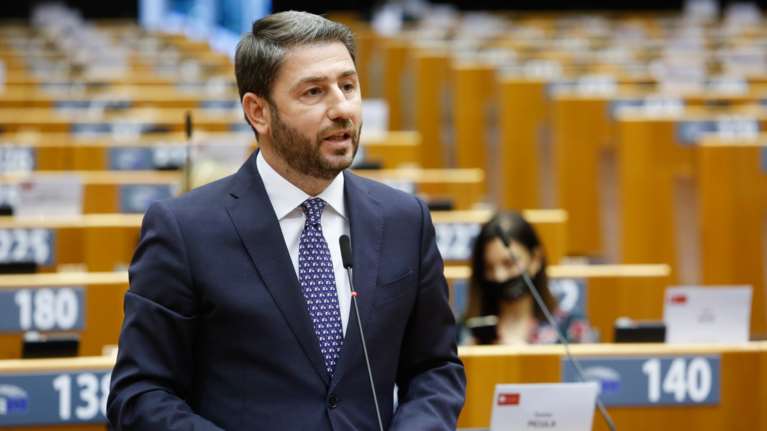 Αίθουσα Ανδρέα Παπανδρέου στο Ευρωπαϊκό Κοινοβούλιο μετά την πρωτοβουλία του Νίκου Ανδρουλάκη