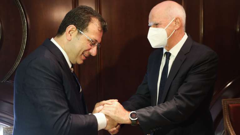 Συνάντηση Παπανδρέου - Ιμάμογλου στην Κωνσταντινούπολη: Στόχος &quot;η ειρηνική συνύπαρξη και η καλή γειτονία&quot;