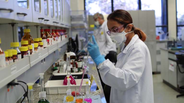 Δραματική προειδοποίηση του Γερμανού &quot;Τσιόδρα&quot;: Πάρτε στα σοβαρά την ινδική μετάλλαξη, δεν τελείωσε η πανδημία