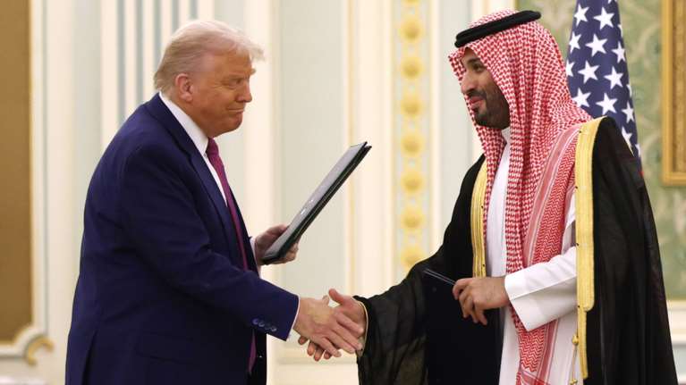 Bloomberg: Ο Τραμπ είναι κοντά σε συμφωνία για να πουλήσει μαχητικά F-35 στη Σαουδική Αραβία