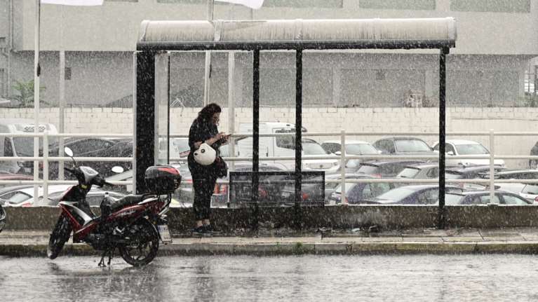 Επελαύνει η κακοκαιρία Daniel: Πού θα χτυπήσει τις επόμενες ώρες - Ποιες περιοχές κινδυνεύουν στην Αττική