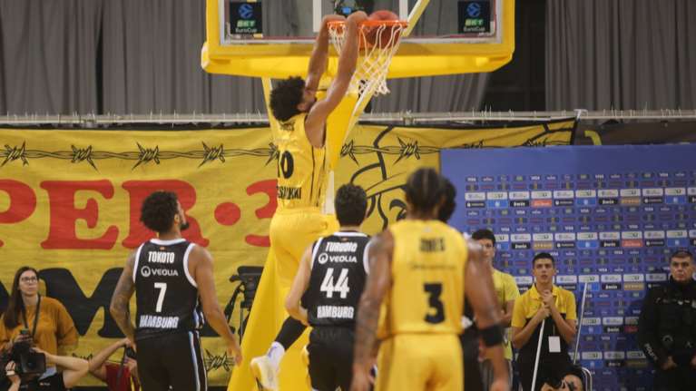 Αρης - Χάμπουργκ Τάουερς 98-76: Πάρτι στο &quot;Αλεξάνδρειο&quot; υπό το βλέμμα Γκάλη και Σιάο