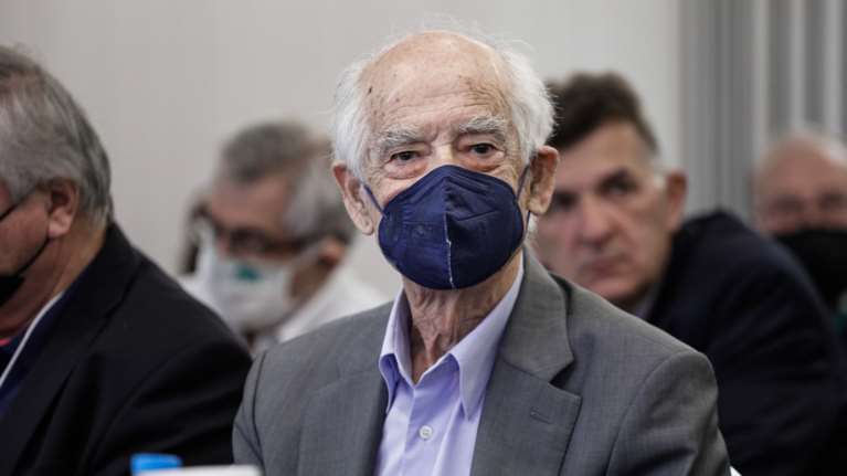 Επανέρχεται ο Απόστολος Κακλαμάνης για το "βυτιοφόρο" του ΣΥΡΙΖΑ: "Ο κόσμος το’χει τούμπανο και αυτοί κρυφό καμάρι"…