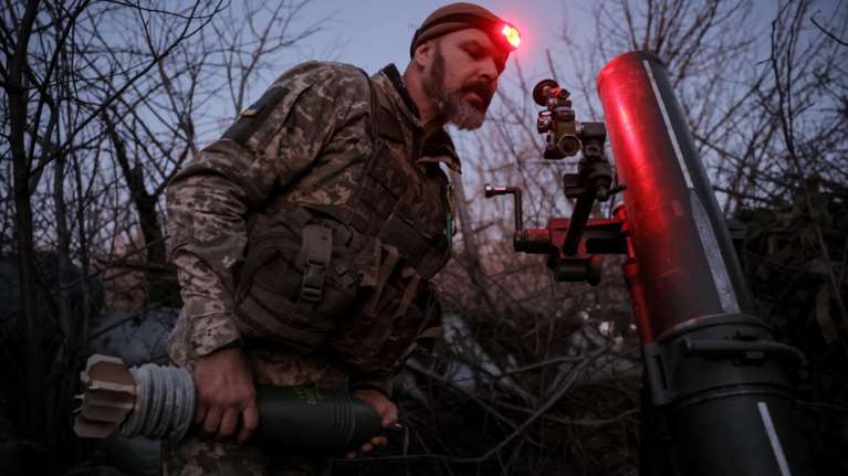 Μήνυμα της Ρωσίας σε Ζελένσκι πριν τη συνάντηση με Τραμπ: Να πάρει μια θαρραλέα απόφαση για το Ντονμπάς