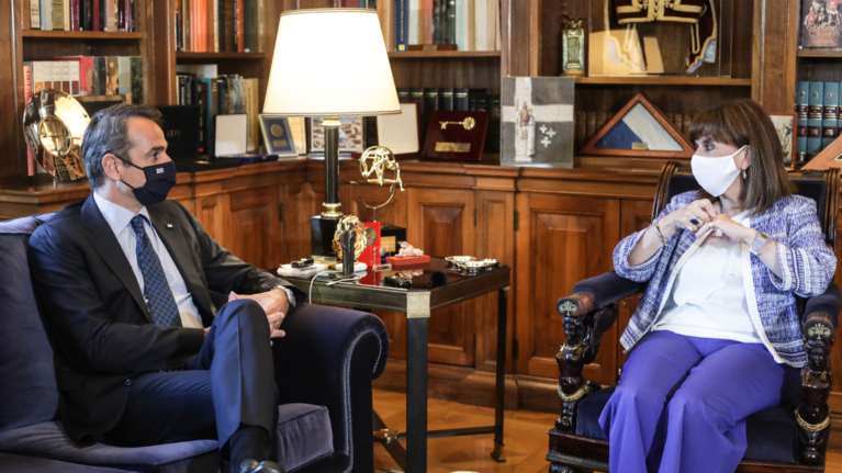 Μητσοτάκης σε Σακελλαροπούλου για τις γαλλικές φρεγάτες: &quot;Πήραμε τα καλύτερα πλοία στην καλύτερη τιμή&quot;