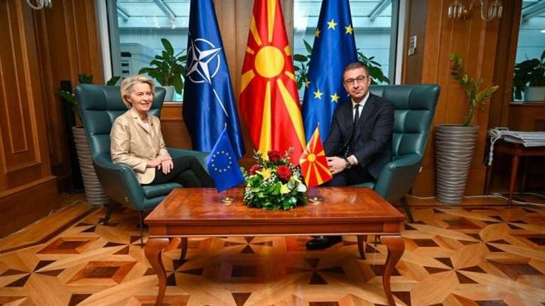 Φον ντερ Λάιεν προς Βόρεια Μακεδονία: &quot;Τροποποιήστε το Σύνταγμα για να συνεχιστεί η ευρωπαϊκή πορεία της χώρας&quot;