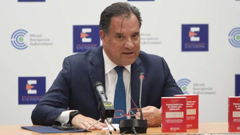 Ο Γεωργιάδης απαντά για τα &quot;δικά του&quot; χειρόγραφα του Ιησού: Όποιος πουλάει ένα βιβλίο, υιοθετεί και το περιεχόμενό του;