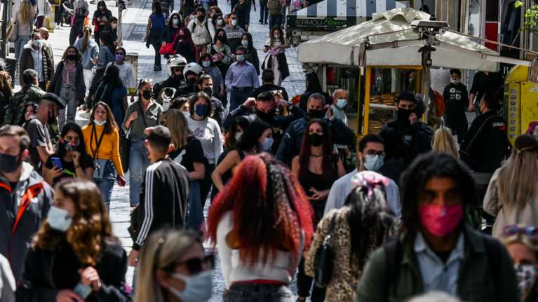 Ανησυχία για τις μεταλλάξεις και ειδικά για τη λεγόμενη &quot;αθηναϊκή&quot;: Πόσο προστατεύουν τα εμβόλια