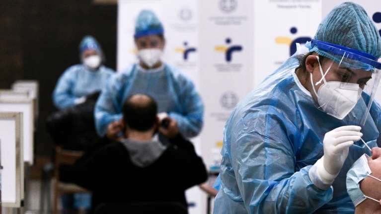 Κορονοϊός: Χριστούγεννα με 617 νέα κρούσματα - 50 θάνατοι και 470 διασωληνωμένοι