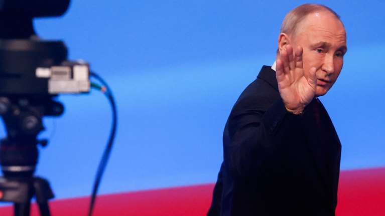 Ανάλυση: Ταπείνωση του Πούτιν μετά την εκλογική νίκη &quot;βλέπουν&quot; διεθνή ΜΜΕ - &quot;Ένα νέο, σκοτεινό κεφάλαιο&quot;