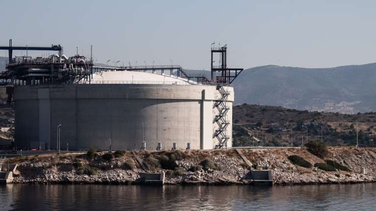 Φυσικό αέριο ή πετρέλαιο θέρμανσης; Τι συμφέρει και πώς ήρθαν τα πάνω - κάτω σε λίγες εβδομάδες