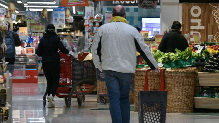 Στο τραπέζι rapid τεστ για ανεμβολίαστους στα σούπερ μάρκετ - Γκάγκα: Αν χρειαστεί θα ληφθούν κι άλλα μέτρα