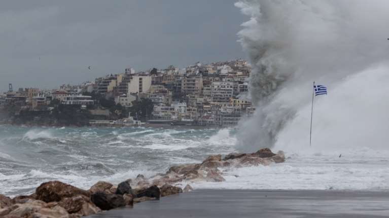 Πρόγνωση Καλλιάνου: Έρχεται χειμώνας 48 ωρών με θυελλώδεις ανέμους, βροχές και χιόνια - Καλοκαίρι από Δευτέρα
