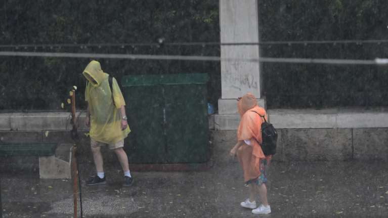 Τσατραφύλλιας: Δεν έχει τελειώσει η κακοκαιρία - Πάνω από 1000 αστραπές και κεραυνοί στην Αττική σε δύο ώρες