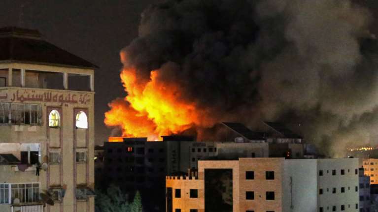 Μαίνεται ο πόλεμος σε Ισραήλ και Γάζα: 70 νεκροί και πάνω από 1.000 ρουκέτες σε τρεις μέρες