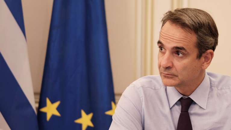 Οι εισηγήσεις των λοιμωξιολόγων και οι αποφάσεις Μητσοτάκη - Ποια νέα μέτρα θα ανακοινωθούν αύριο