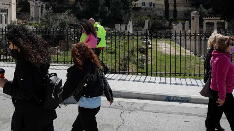 Κορονοϊός: Επικίνδυνη έκρηξη με 2.097 κρούσματα στην Αττική - Συναγερμός για το Κέντρο της Αθήνας και τη Θεσσαλονίκη