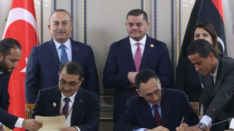 Οικονόμου: Aνενεργό και νεκρό το τουρκολιβυκό μνημόνιο- Θίγει κυριαρχικά δικαιώματα και άλλων χωρών, όχι μόνο της Ελλάδας