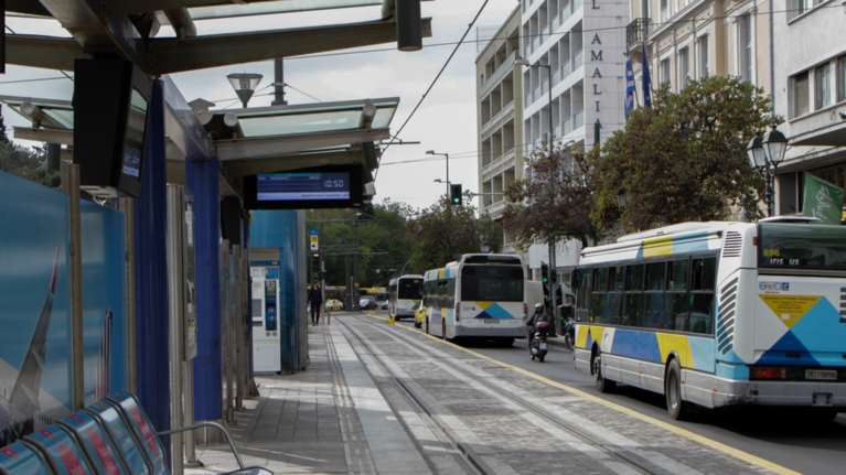 Παραλύει η χώρα με την 24ωρη απεργία: Ποιοι συμμετέχουν, πώς θα κινηθούν τα Μέσα Μαζικής Μεταφοράς