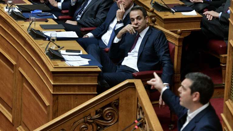 Παγιώνεται η μεγάλη διαφορά της ΝΔ από τον ΣΥΡΙΖΑ - Πέφτει σε δημοτικότητα ο Τσίπρας