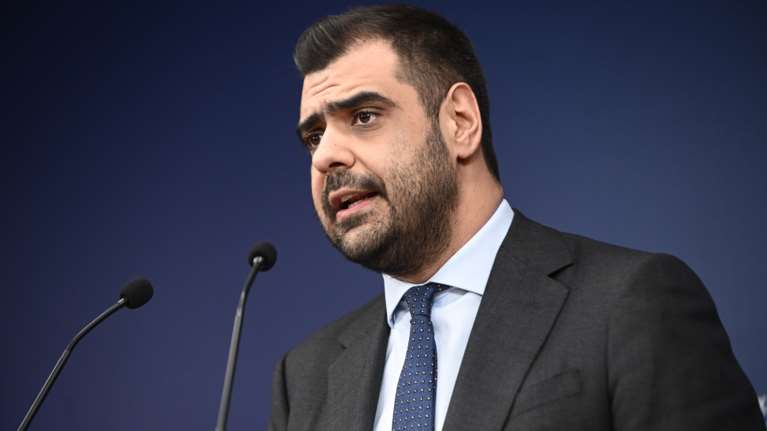 Μαρινάκης για Τέμπη: Πολιτικές &quot;βδέλλες&quot; και αξιοθρήνητοι όσοι εκμεταλλεύονται συγγενείς θυμάτων για μικροπολιτικά οφέλη