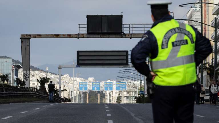 Μοτοσυκλετιστής έτρεχε με 161 χλμ/ώρα στη Συγγρού και συνελήφθη