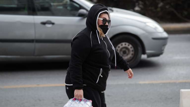 Πάτρα: Ειρωνική η Δήμητρα Πισπιρίγκου - "Περιμένω τη σύλληψή μου..." [Βίντεο]