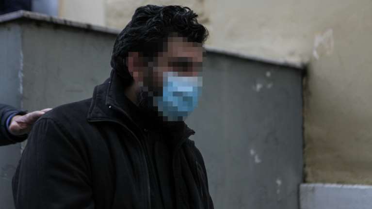 Αυτή είναι η σειρά που ξύπνησε μνήμες στη 17χρονη και κατήγγειλε τον βιασμό από τον ιερέα [Βίντεο]