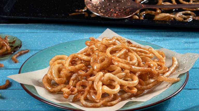 Νηστίσιμοι λουκουμάδες της τεμπέλας με 5 μόνο υλικά - Ετοιμοι σε 10 λεπτά