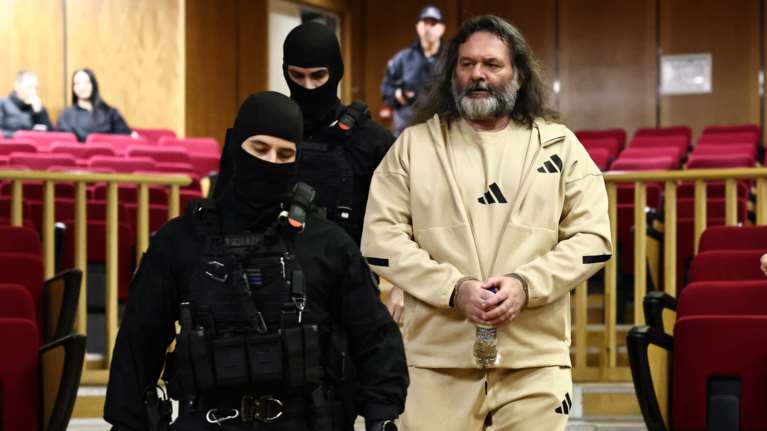 Δίκη Χ.Α: Καταπέλτης η εισαγγελέας - "Ο Λαγός ήξερε για την επίθεση στον Φύσσα, ήταν υπόλογος στον Μιχαλολιάκο"