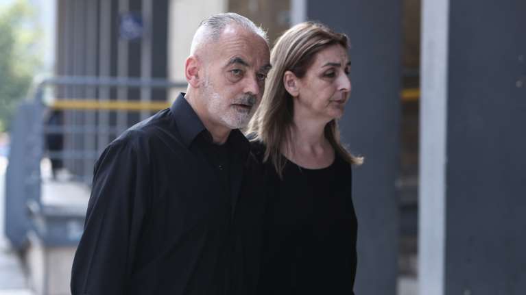 Ξεσπά ο πατέρας του Αλκη: Κουκουλοφόροι καθοδηγούν τα παιδιά - Μέτρα υπήρχαν από πριν και κρίθηκαν ανεπαρκή