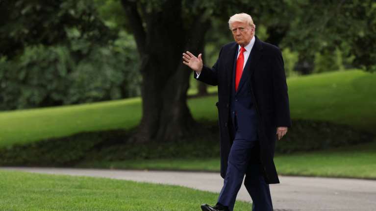 Ο Τραμπ ανακοινώνει "μεγάλη ανταλλαγή αιχμαλώτων" μεταξύ Ρωσίας και Ουκρανίας - "Θα μπορούσε να οδηγήσει σε κάτι μεγάλο;"