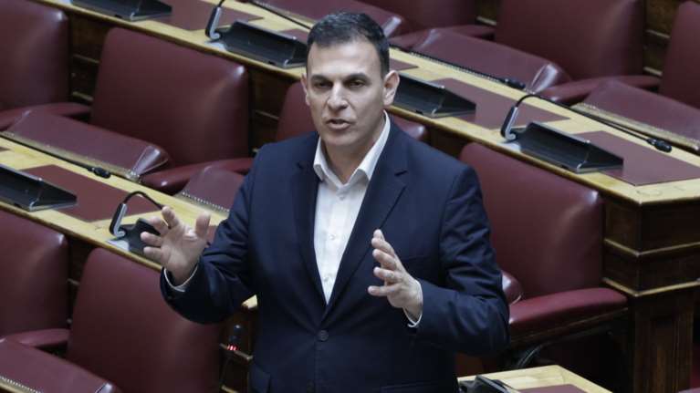 Καραμέρος για Τέμπη: Τα βίντεο Καπερνάρου - Μητσοτάκη είναι αλλοιωμένα - Μπαζώνουν την έρευνα