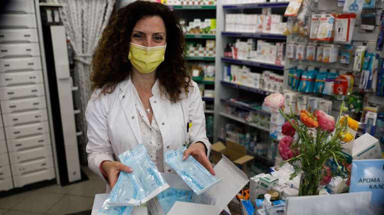 Self tests: Από Δευτέρα η δωρεάν διανομή σε εργαζόμενους οκτώ κλάδων – Δείτε ποιοι είναι